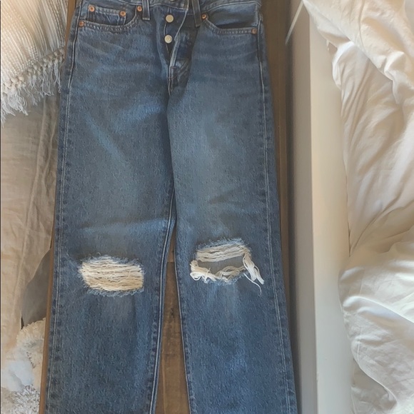 Levi’s Wedgie Straight Jeans - Picture 3 of 5